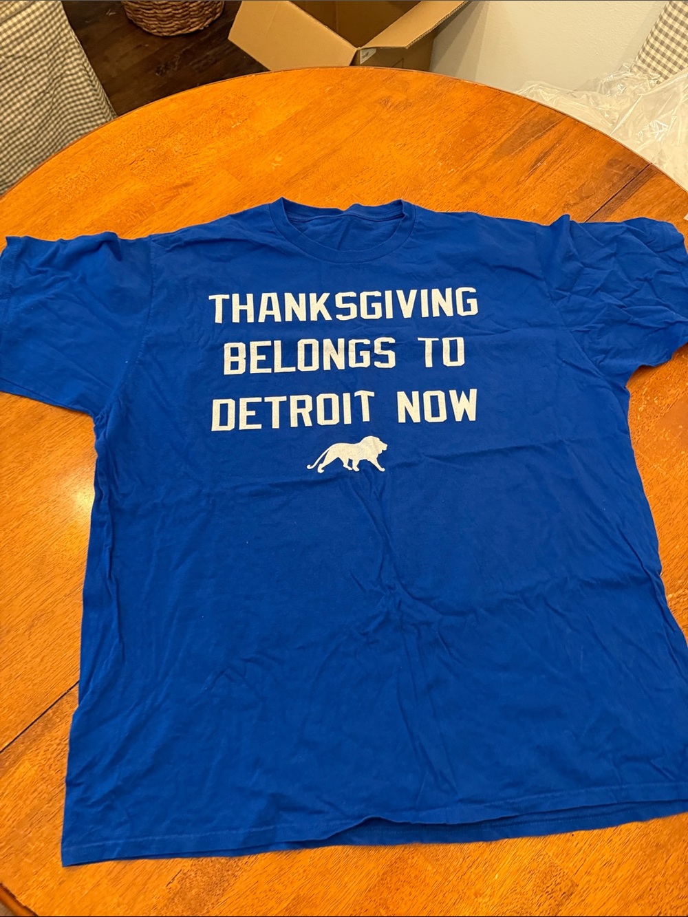 Men's Blue Graphic Tee — Thanksgiving Belongs to Detroit Now xxl Detroit Lions